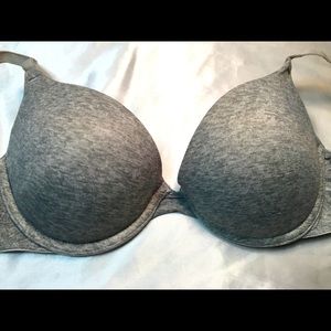 32D PINK Victoria’s Secret push-up bra Grey